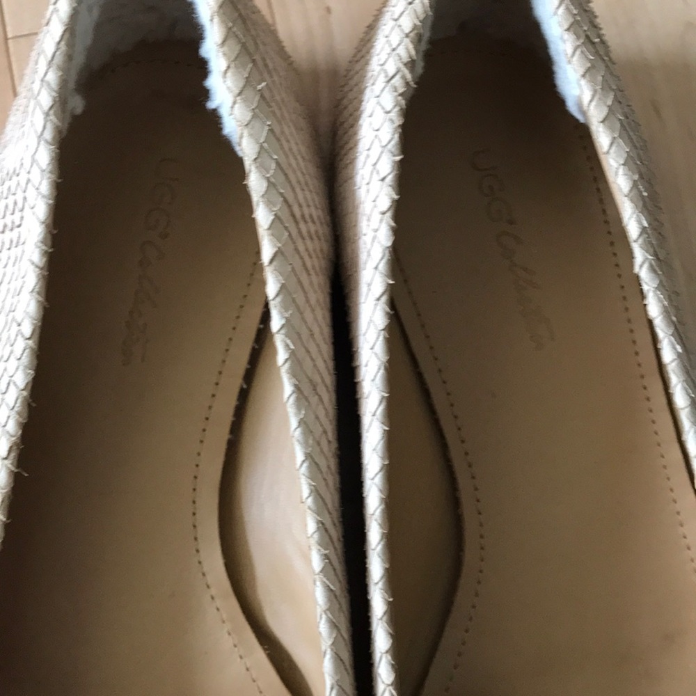 UGG Collection Flats - Picture 3 of 4